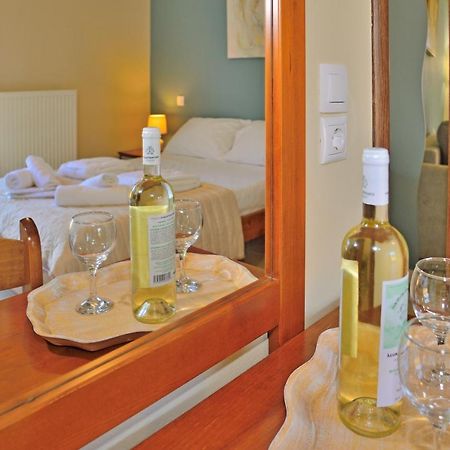 Naiades Summer House I Platanos  Екстер'єр фото