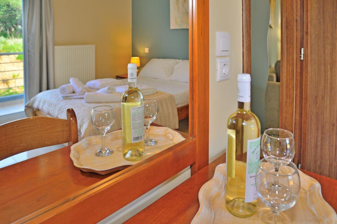 Naiades Summer House I Platanos  Екстер'єр фото